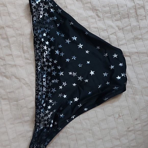 Victorias Secret Bikini Set - Picture 5 of 9